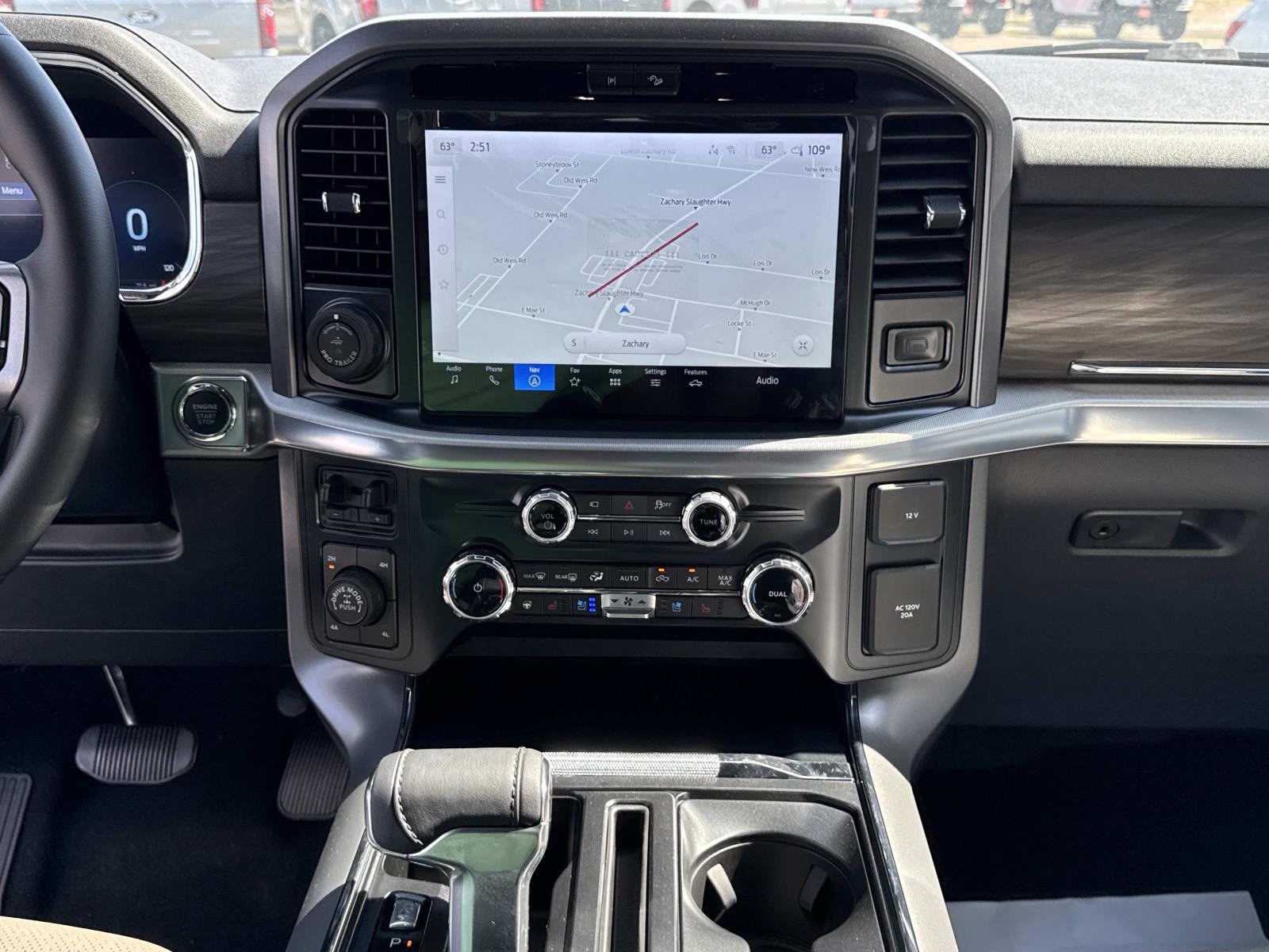 New 2025 Ford F150 Lariat w/ Equipment Group 501A Mid image 11