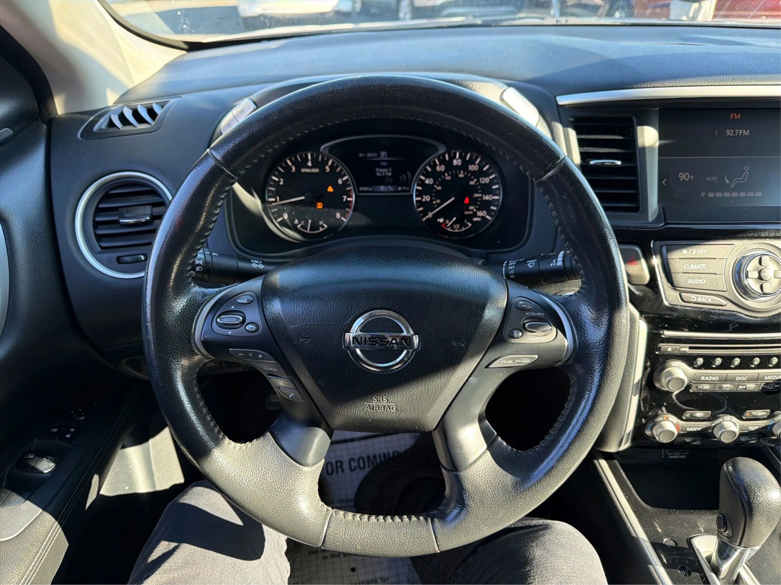 Used 2019 Nissan Pathfinder SV image 21