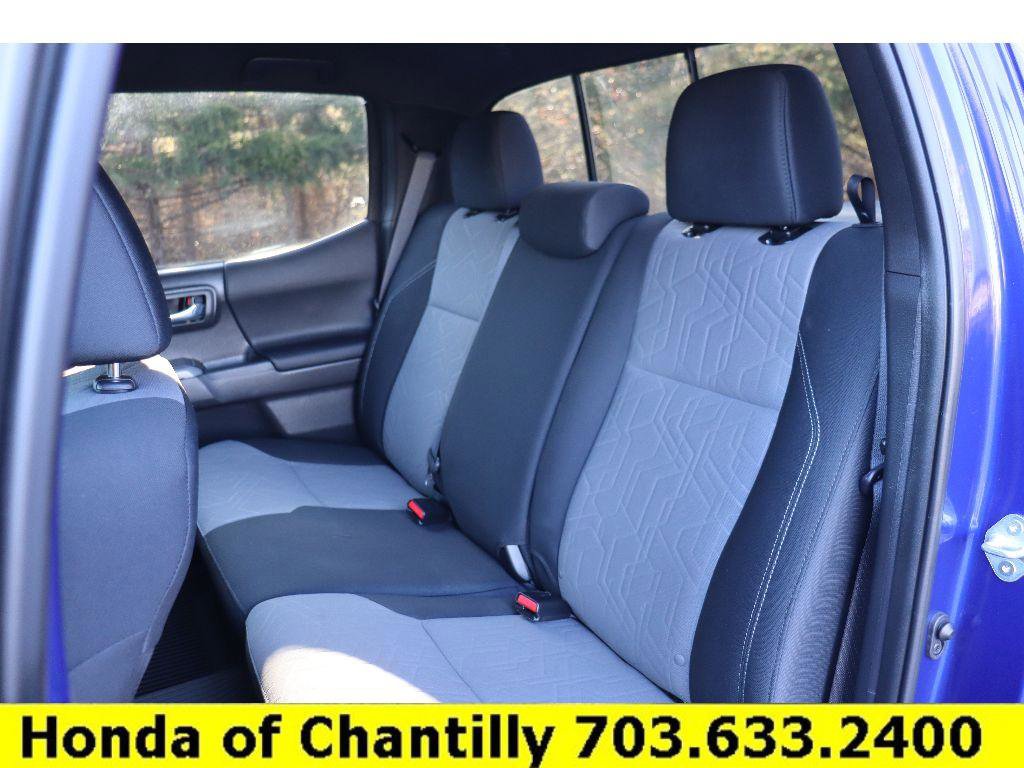 Used 2023 Toyota Tacoma TRD Off-Road image 23