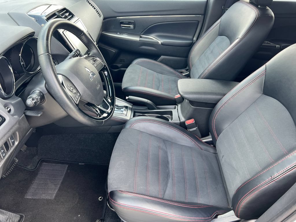 Used 2024 Mitsubishi Outlander Sport ES AWD/4WD image 17