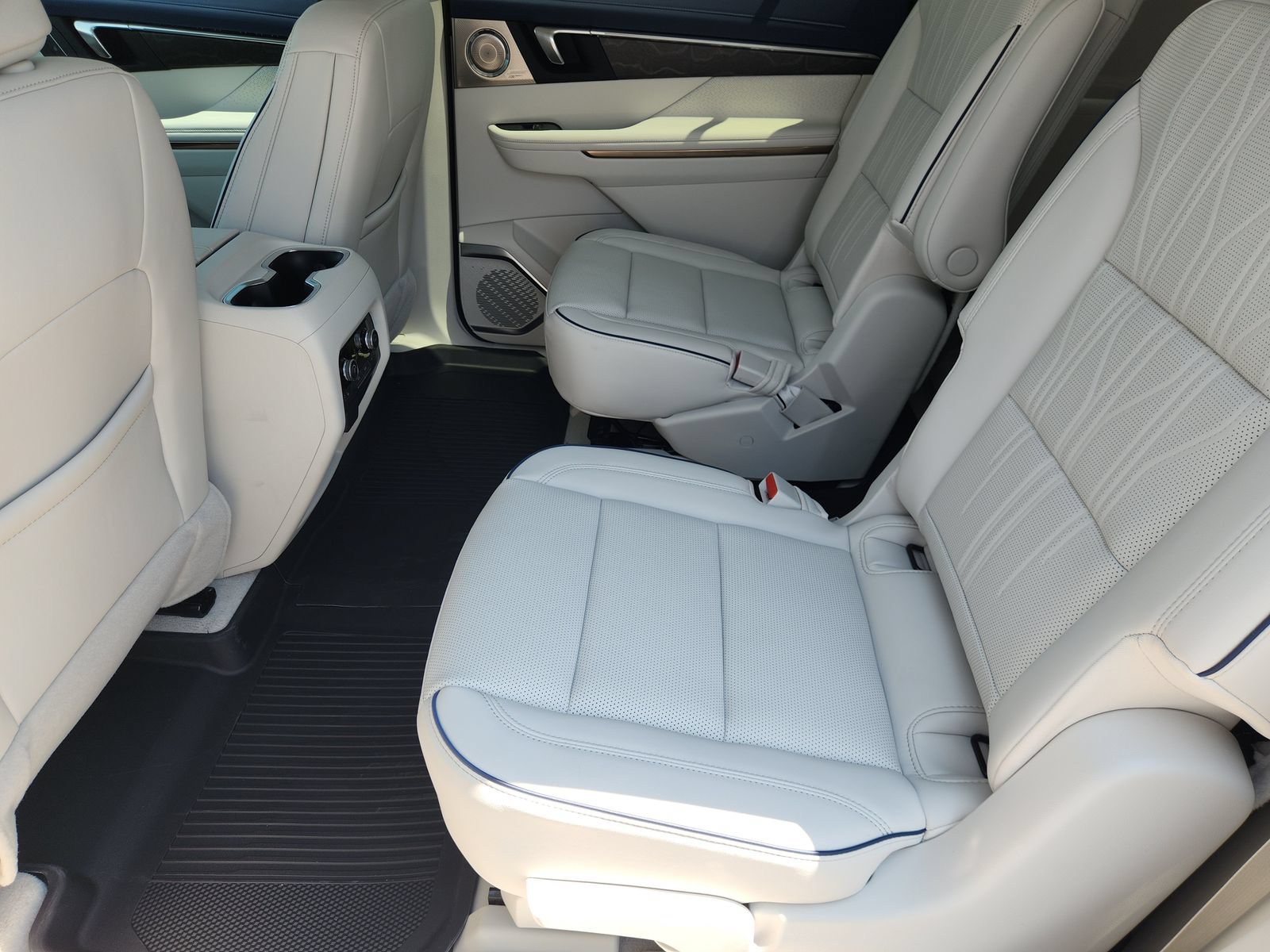 New 2026 Buick Enclave Avenir w/ Super Cruise Package FWD image 34