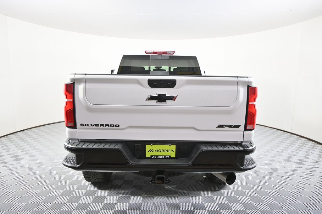 Used 2025 Chevrolet Silverado 2500 ZR2 w/ Technology Package image 5