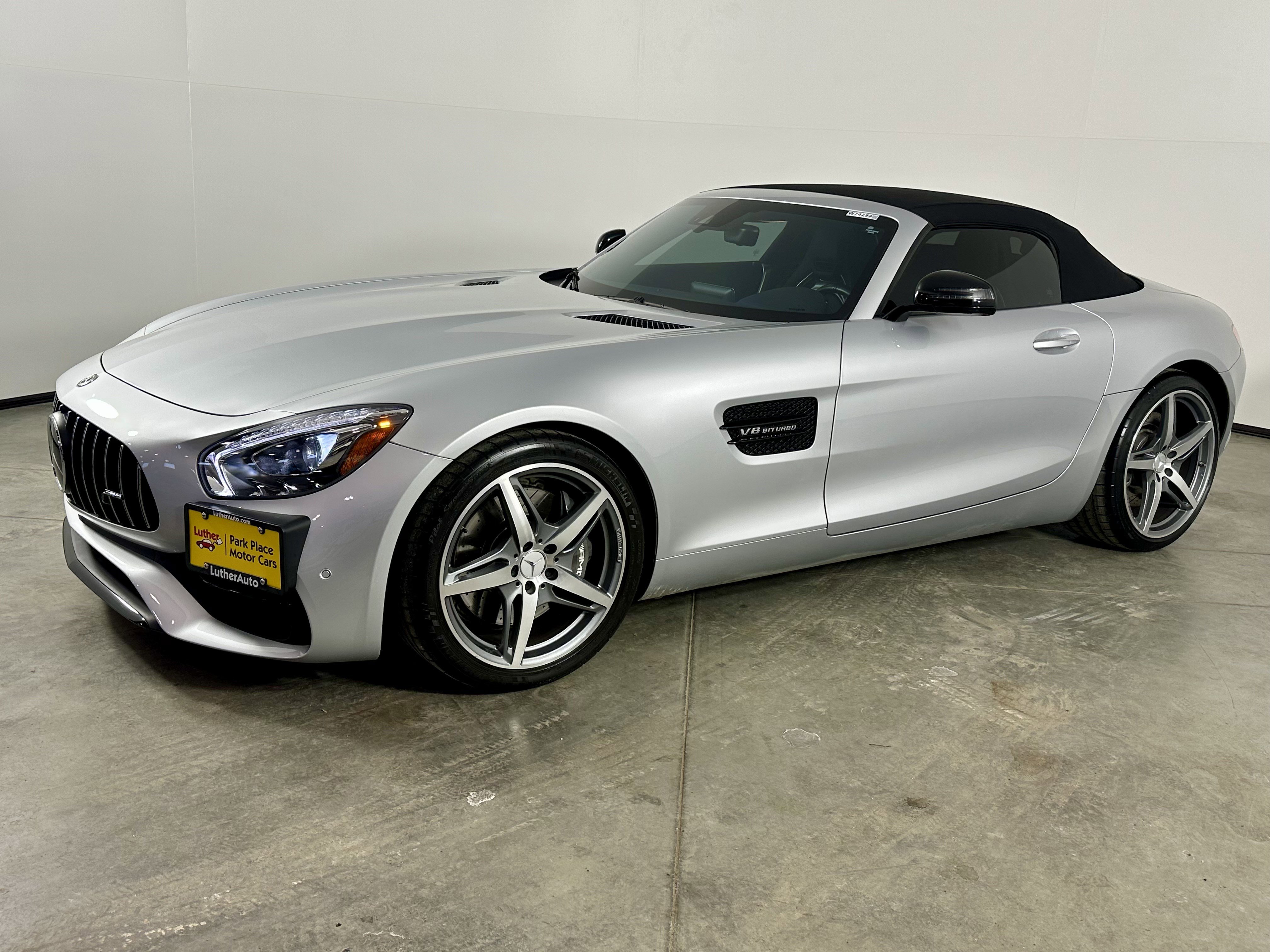 Used 2019 Mercedes-Benz AMG GT Roadster image 30