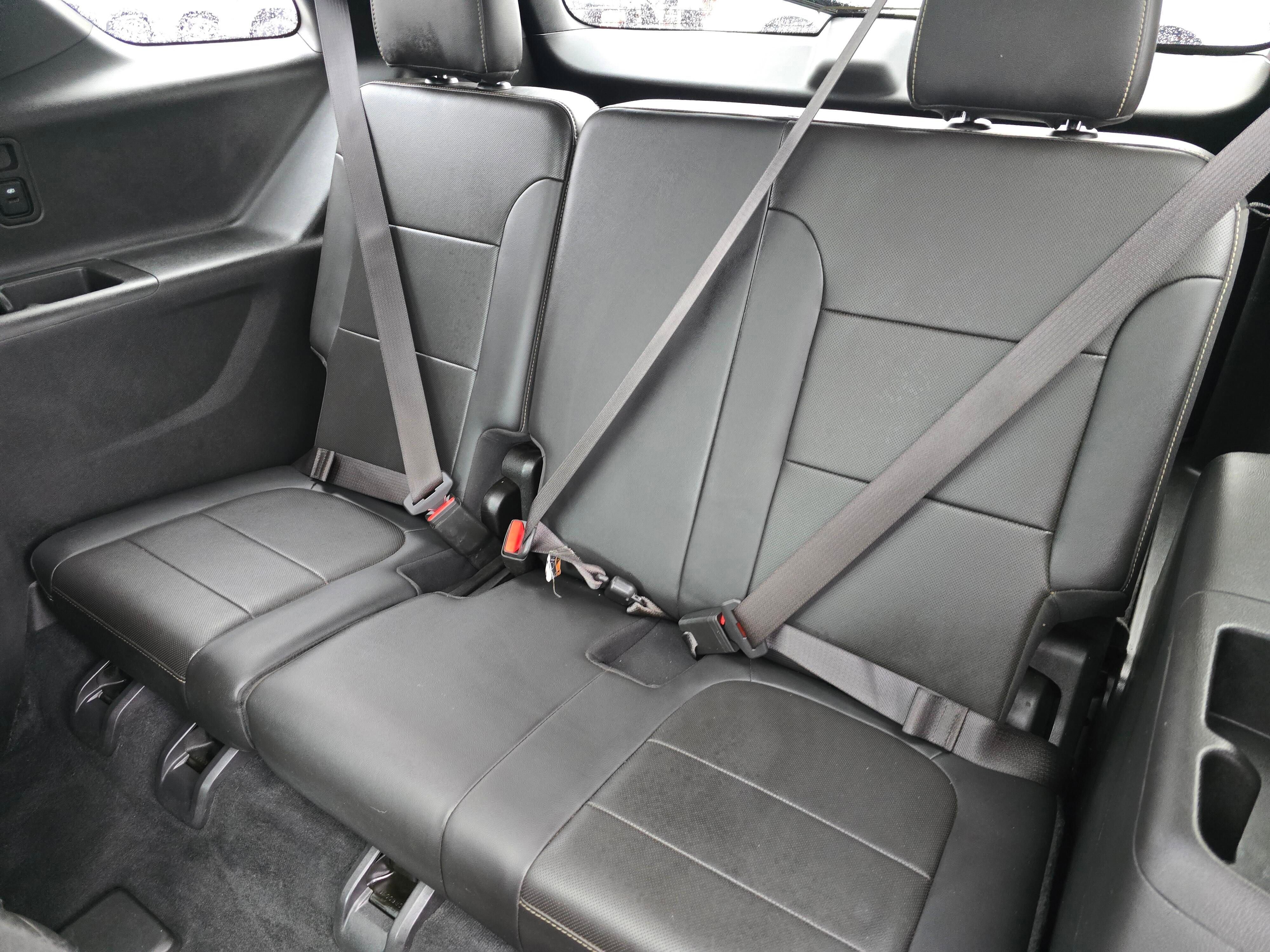 Used 2023 Chevrolet Traverse Premier AWD/4WD image 32