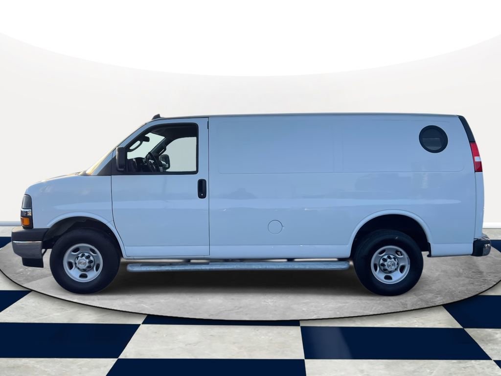 Used 2024 Chevrolet Express 2500 w/ Driver Convenience Package image 5