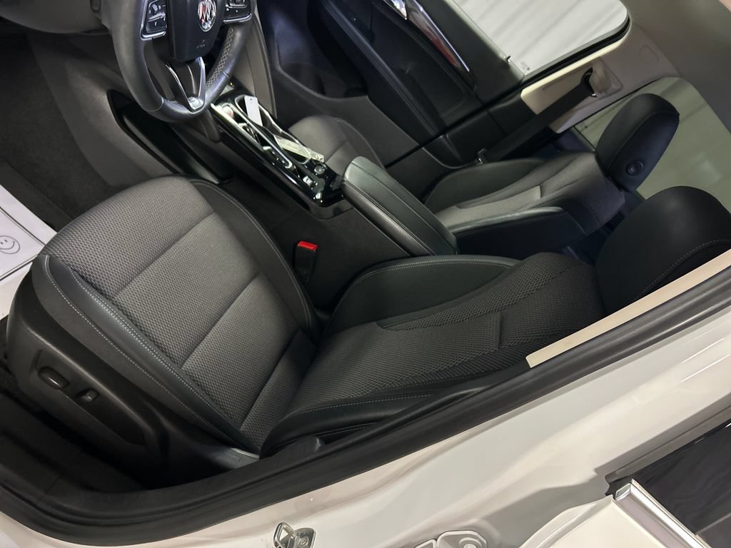 Used 2022 Buick Envision Preferred FWD image 12