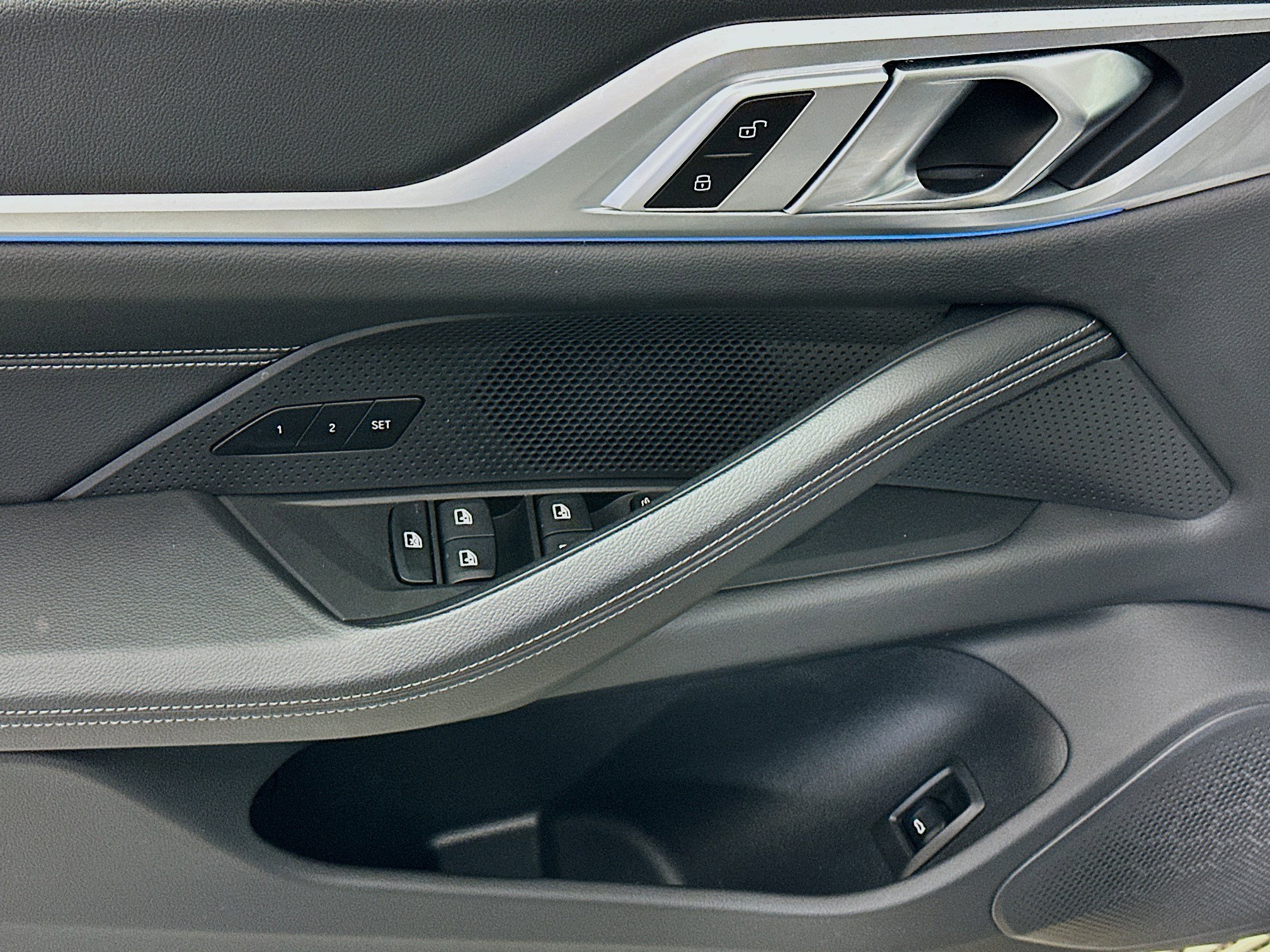 Used 2025 BMW i4 eDrive40 image 15