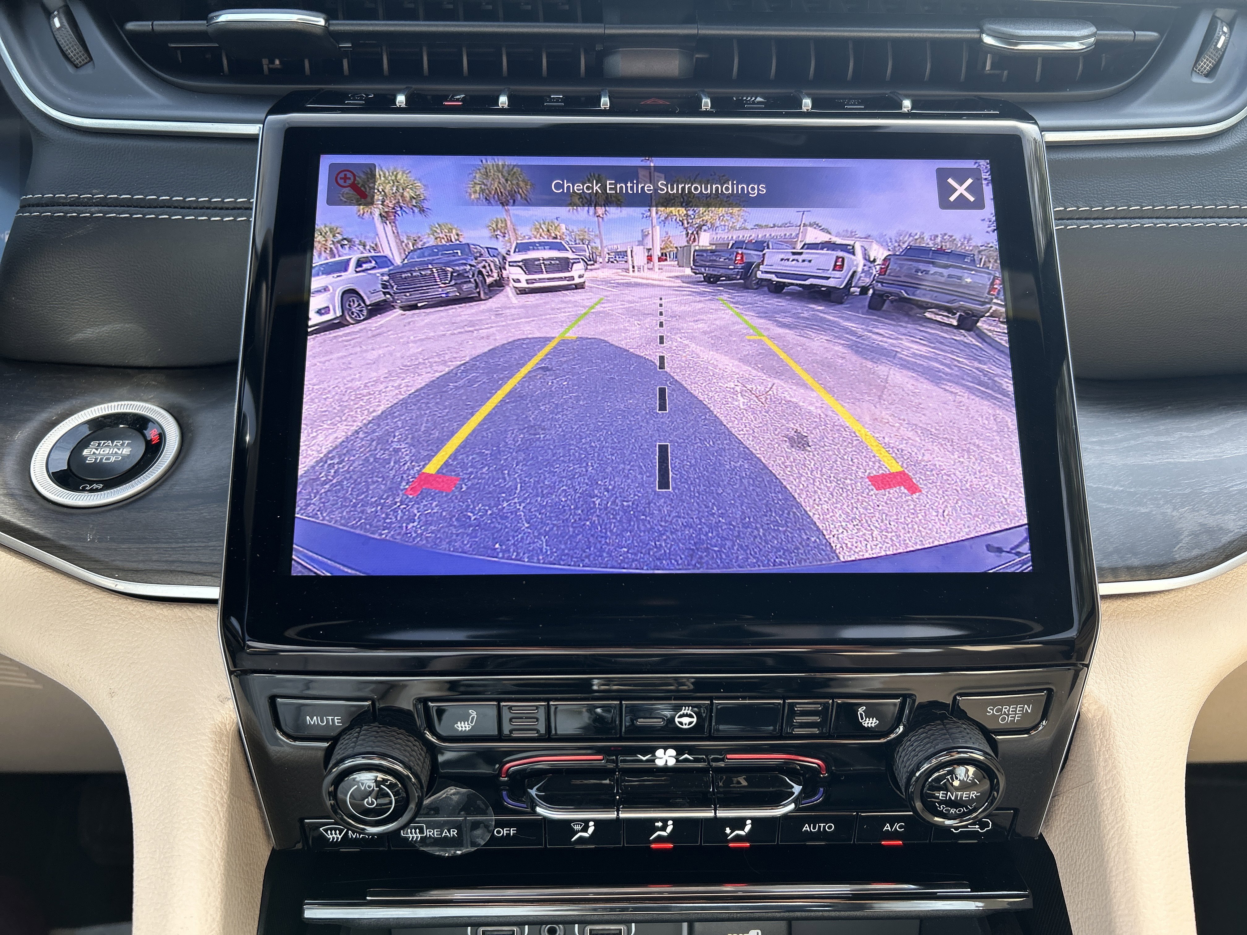 New 2025 Jeep Grand Cherokee Limited w/ Black Appearance Package image 32