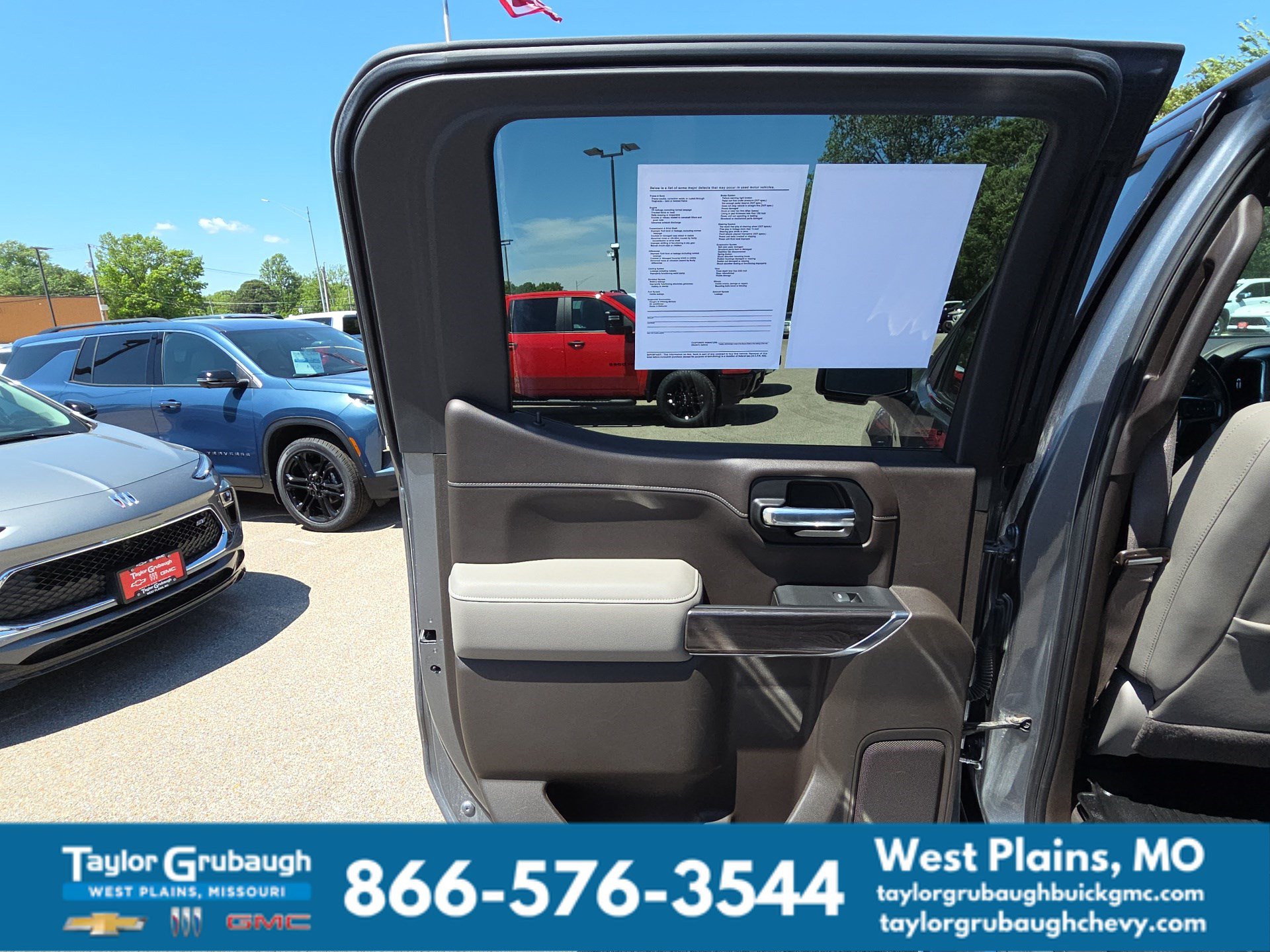 Used 2021 Chevrolet Silverado 1500 LTZ w/ Z71 Off-Road Package AWD/4WD image 28