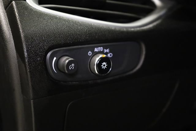 Used 2023 Chevrolet Malibu LT image 14