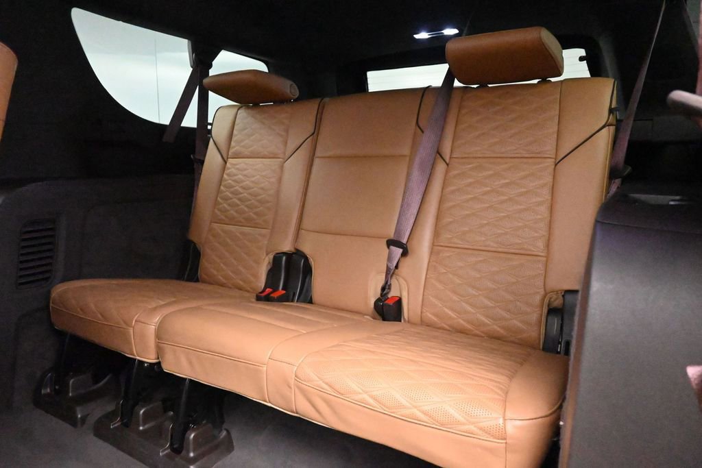 Used 2023 Cadillac Escalade ESV Sport w/ Touring Package AWD/4WD image 20