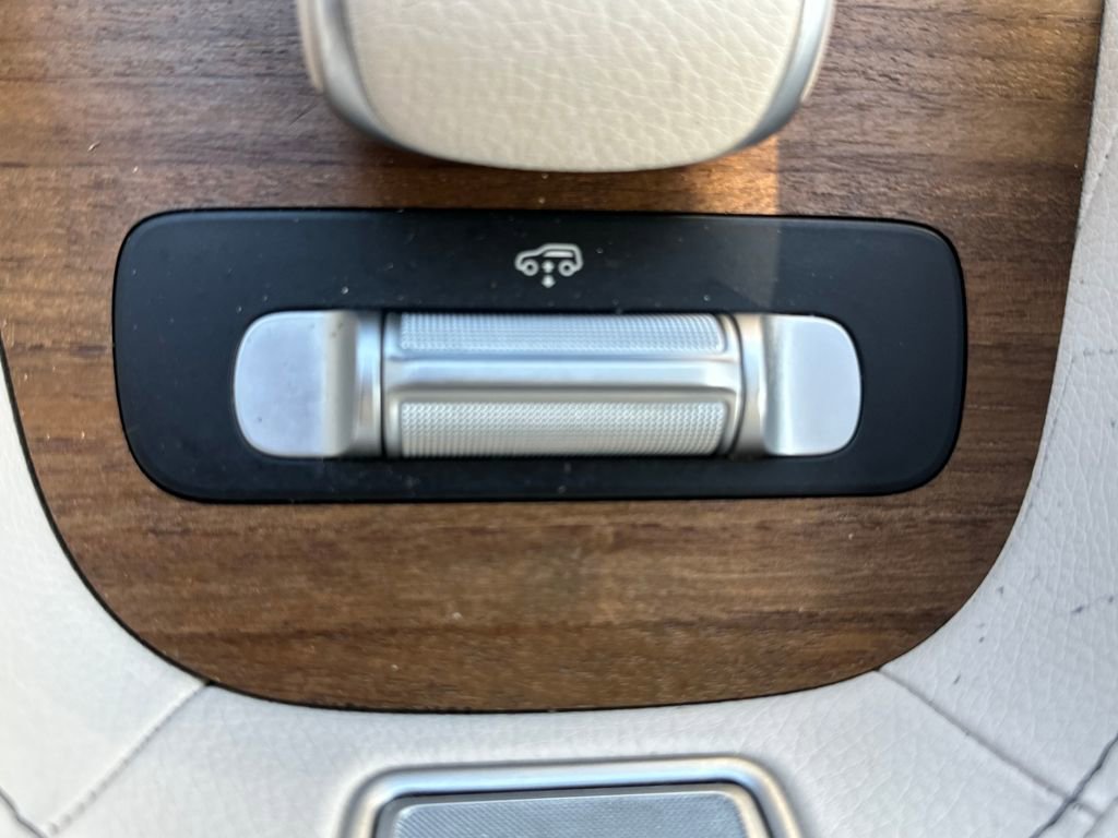 Certified 2024 Mercedes-Benz GLS 450 4MATIC image 27