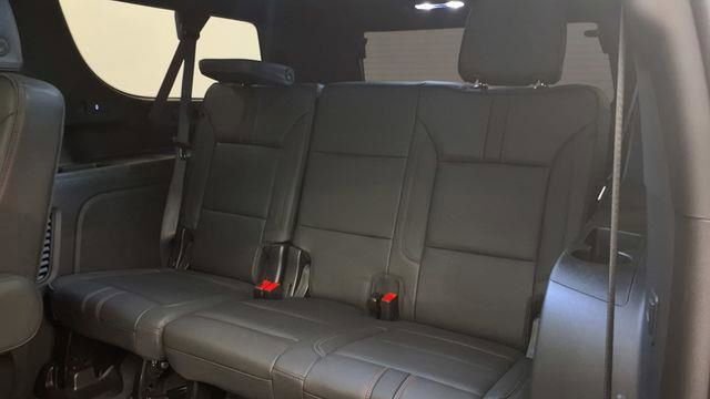 Used 2024 Chevrolet Suburban RST w/ Luxury Package image 20