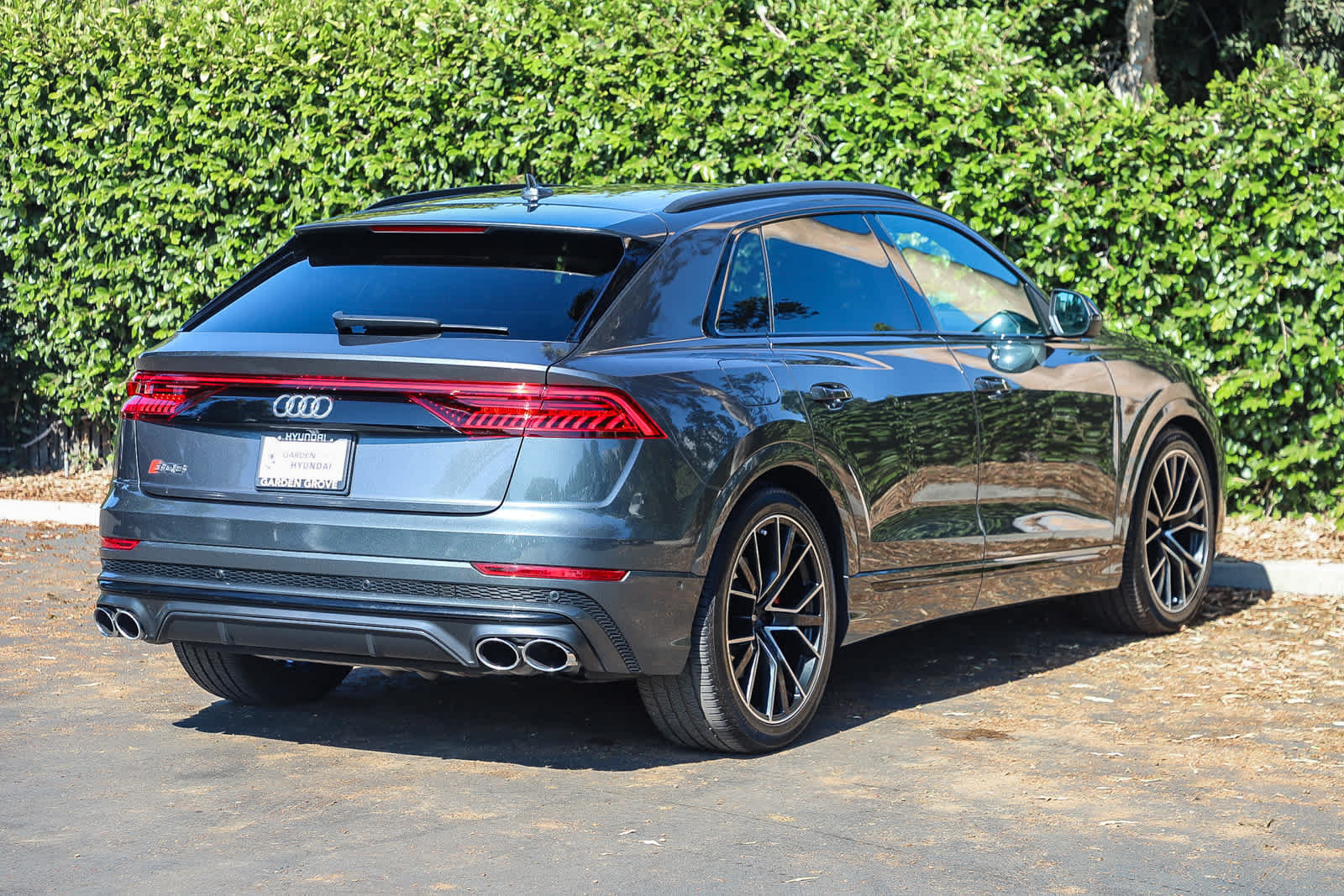 Used 2022 Audi SQ8 Prestige AWD/4WD image 6
