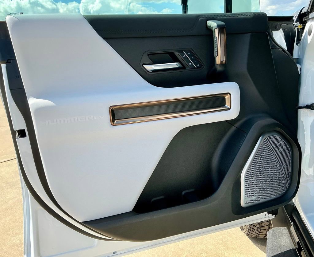 Used 2025 GMC Hummer EV 3X image 44