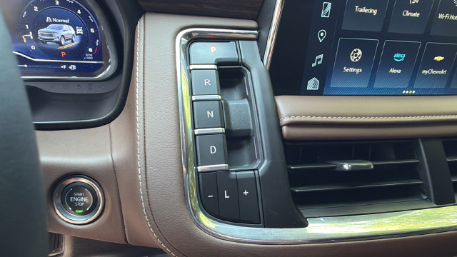 Used 2024 Chevrolet Suburban High Country AWD/4WD image 30