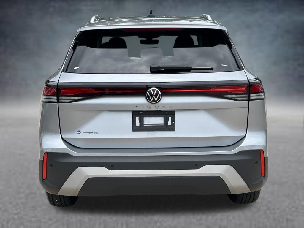 Certified 2025 Volkswagen Tiguan S FWD image 4