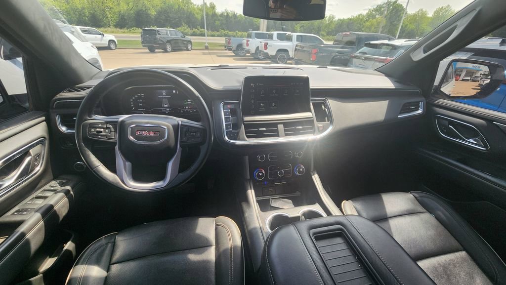 Used 2023 GMC Yukon XL SLT AWD/4WD image 14