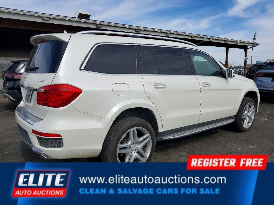 Used 2015 Mercedes-Benz GL 550 4MATIC image 6