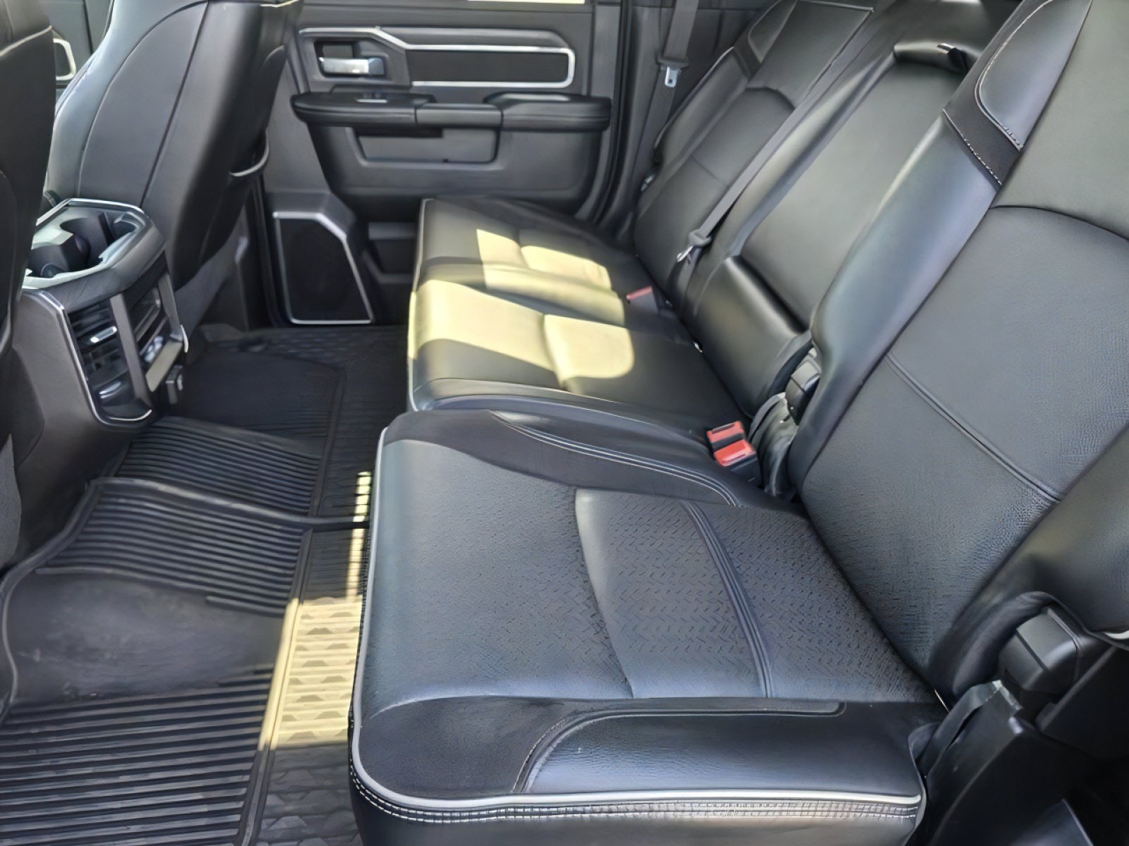 Used 2024 RAM 3500 Laramie w/ Night Edition AWD/4WD image 17