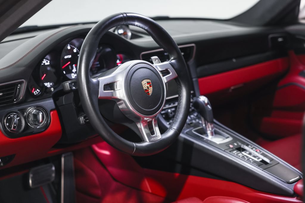 Used 2015 Porsche 911 Carrera GTS RWD image 32