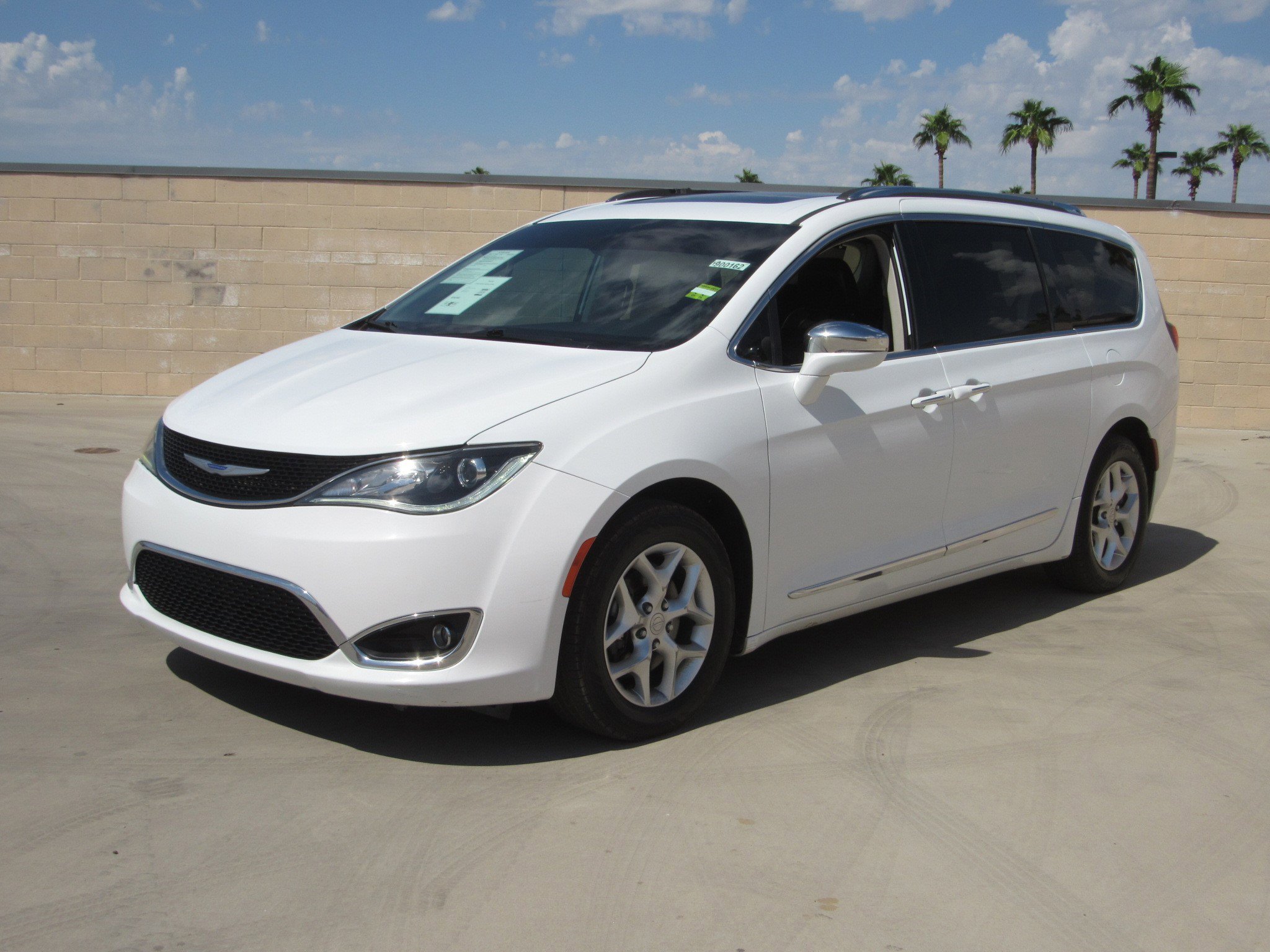 Used 2020 Chrysler Pacifica Limited