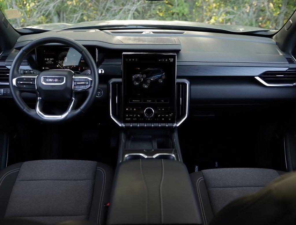 Used 2025 GMC Acadia Elevation image 22