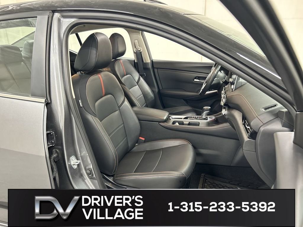 Used 2023 Nissan Sentra SR w/ SR Premium Package FWD image 23