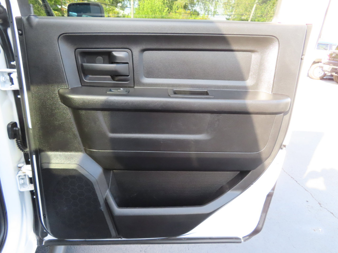 Used 2018 RAM 2500 Tradesman w/ Chrome Appearance Group image 22