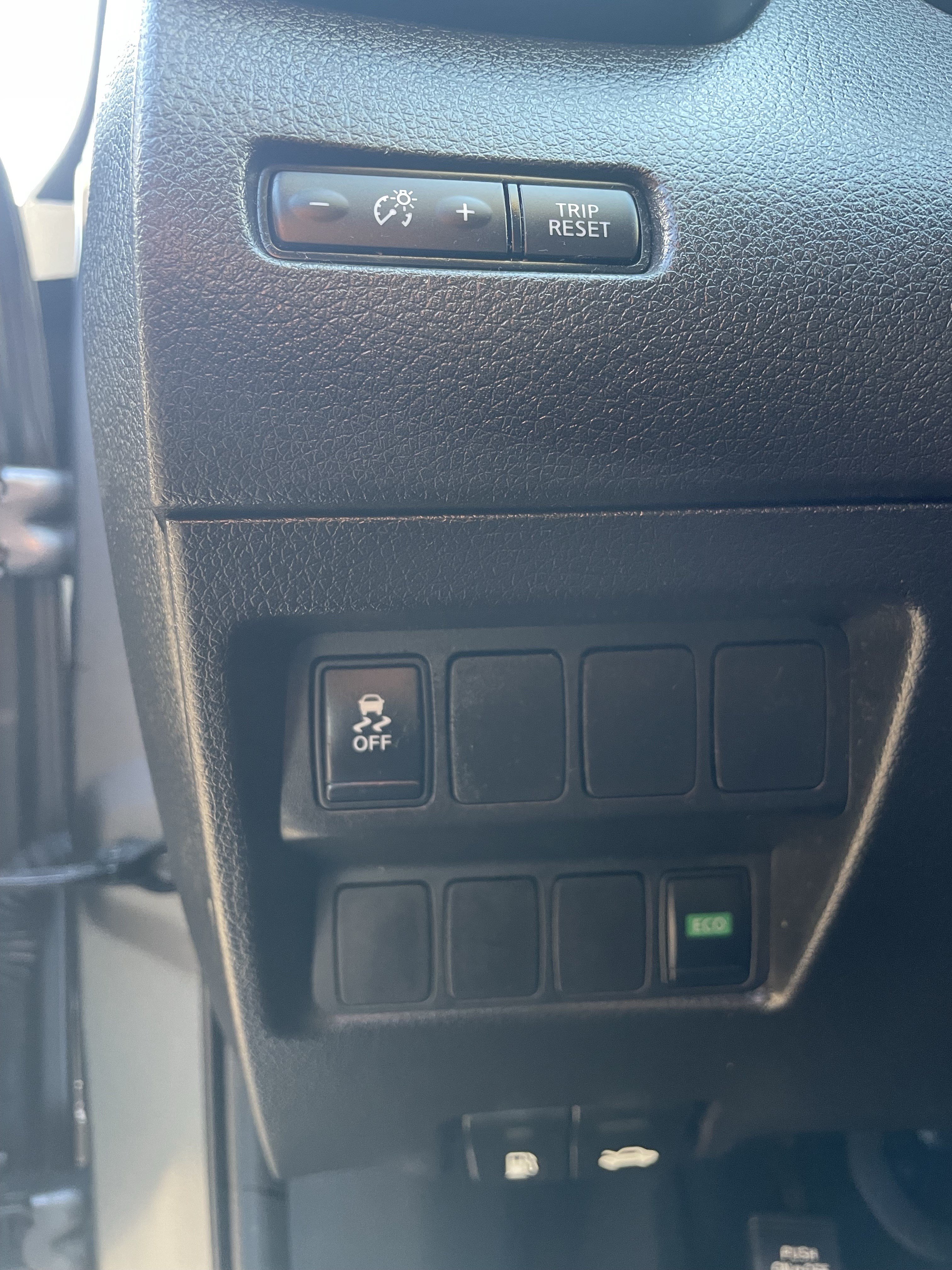 Used 2018 Nissan Rogue Sport S w/ S Appearance Package FWD image 22