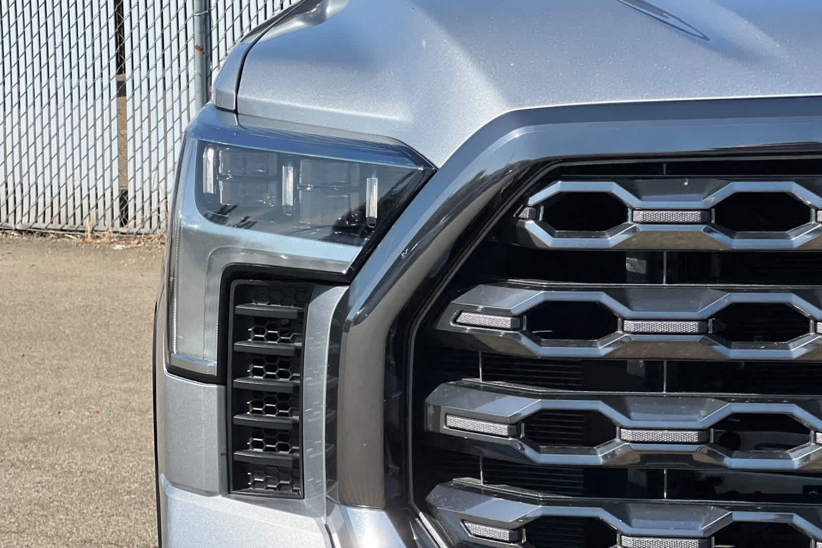 Used 2024 Toyota Tundra Platinum AWD/4WD image 17