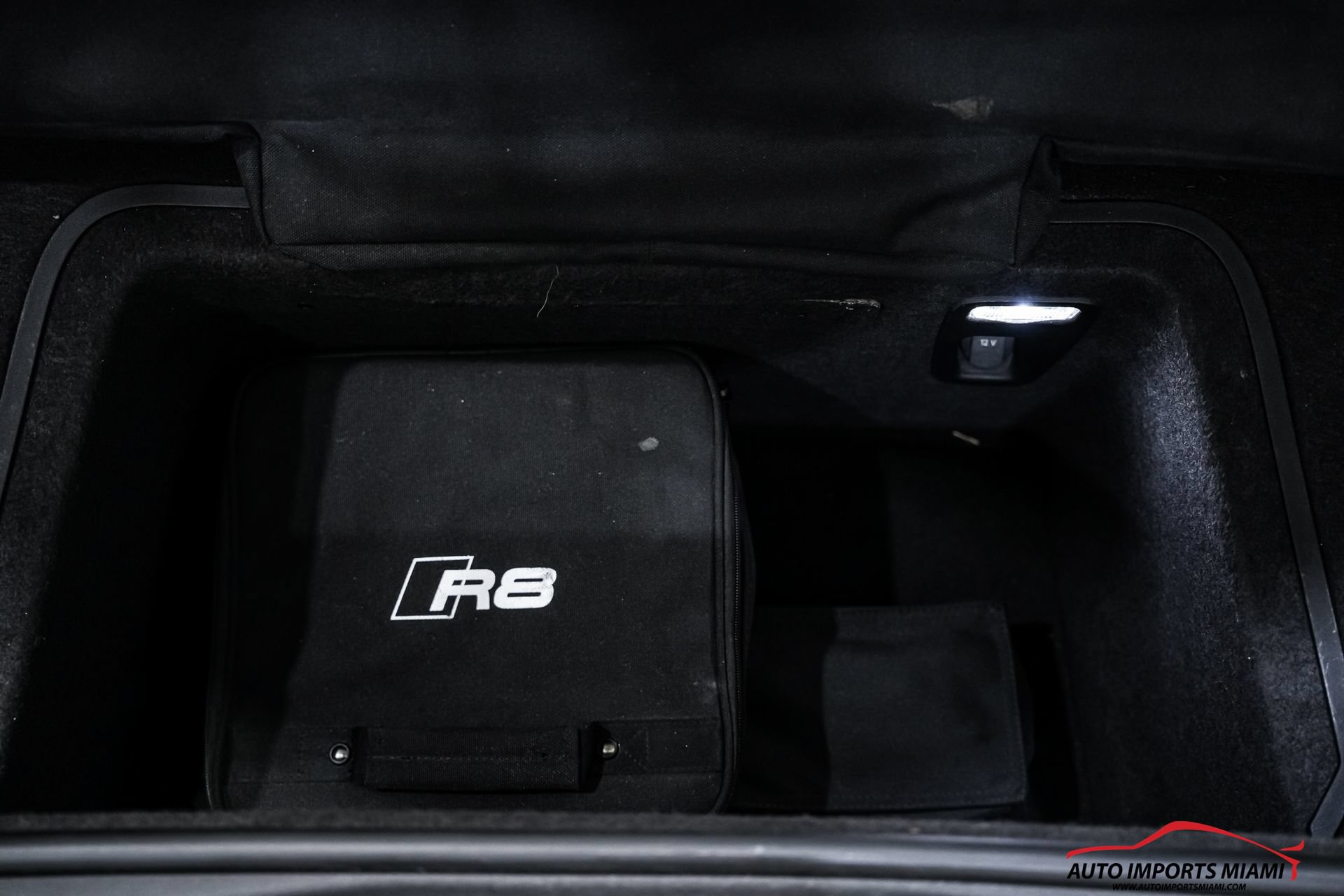 Used 2018 Audi R8 V10 w/ Carbon Exterior Package AWD/4WD image 41