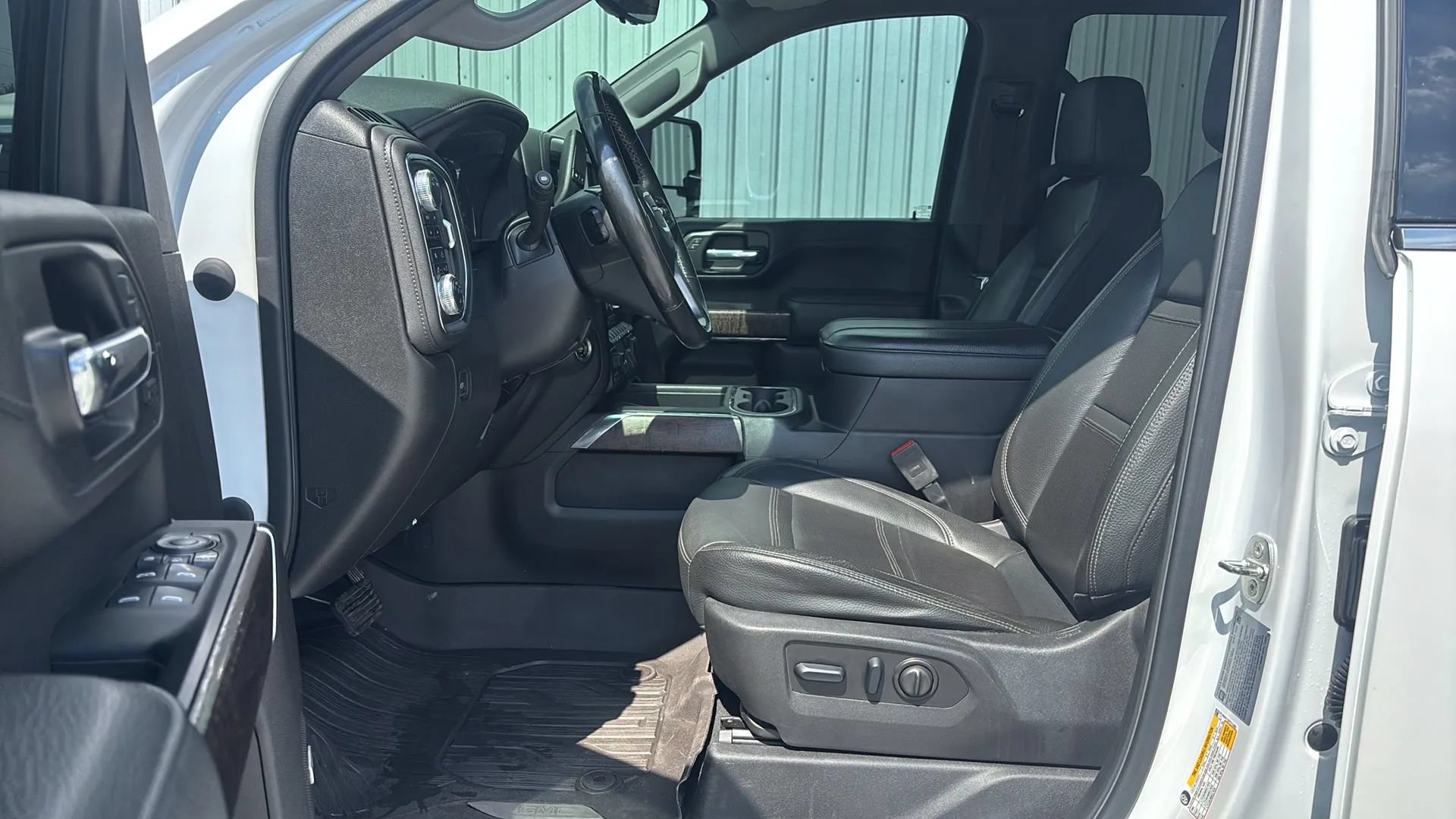 Used 2023 GMC Sierra 3500 Denali w/ Denali Ultimate Package AWD/4WD image 20