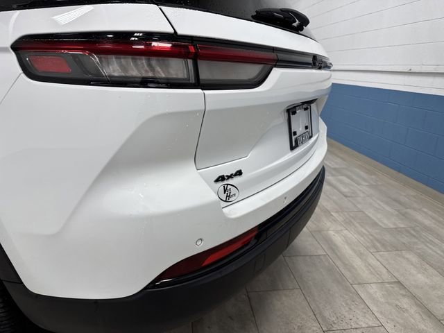 Used 2023 Jeep Grand Cherokee Altitude image 31