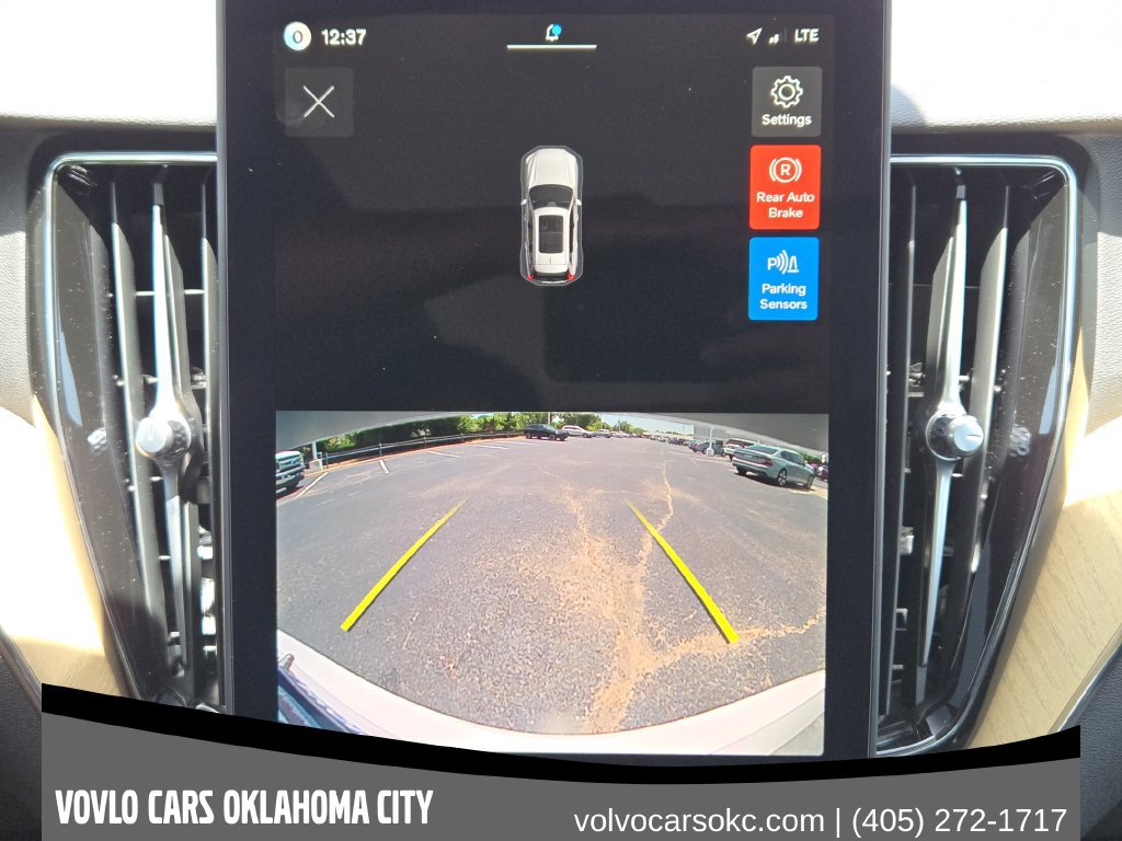 New 2026 Volvo XC60 B5 Core AWD/4WD image 15