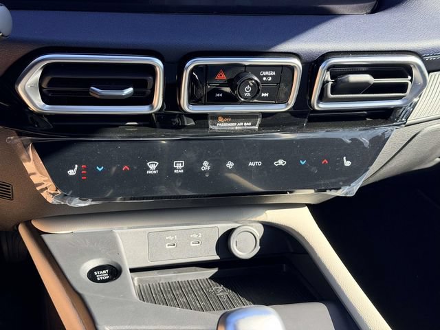 New 2026 Nissan Sentra SL w/ Floor Mat Package FWD image 22