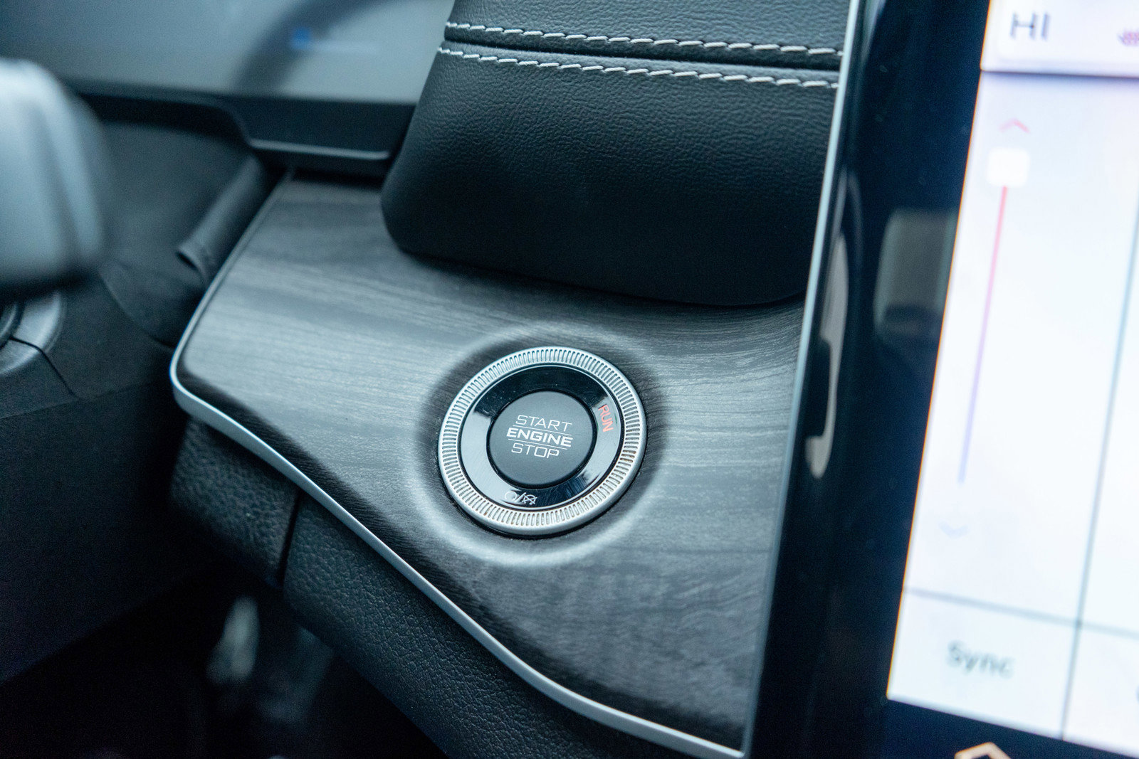 Used 2023 Jeep Grand Cherokee L Limited w/ Luxury Tech Group II image 22