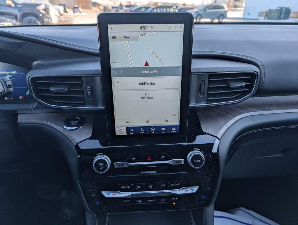 Used 2023 Ford Explorer Platinum w/ Technology Package image 22