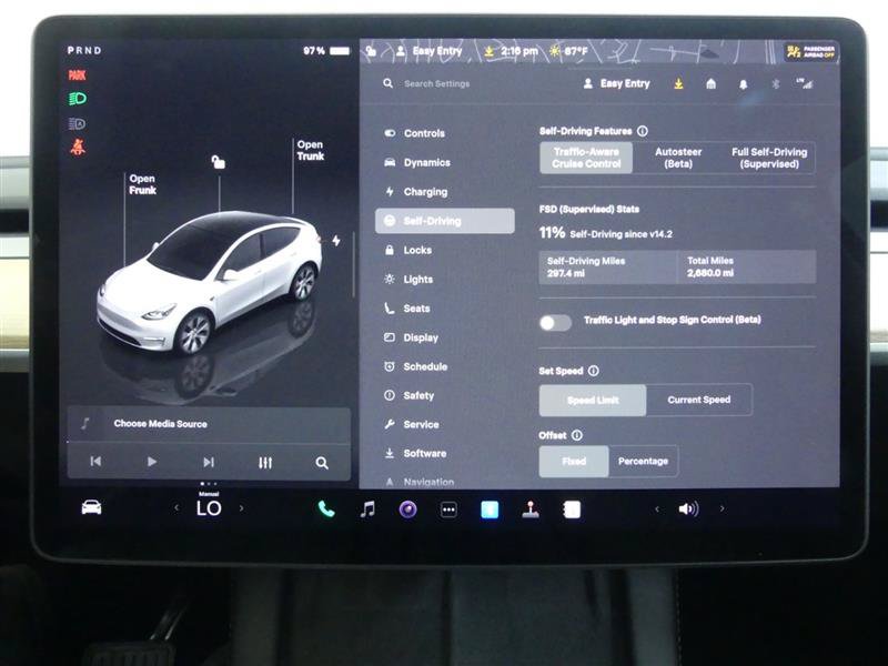 Used 2024 Tesla Model Y Long Range AWD/4WD image 12