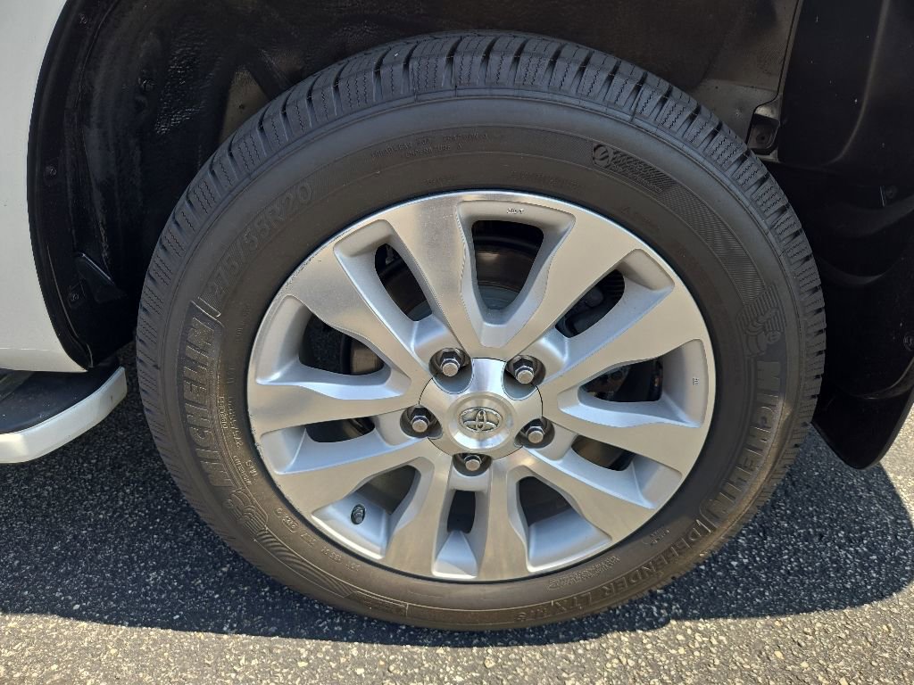 Used 2012 Toyota Sequoia Platinum AWD/4WD image 21