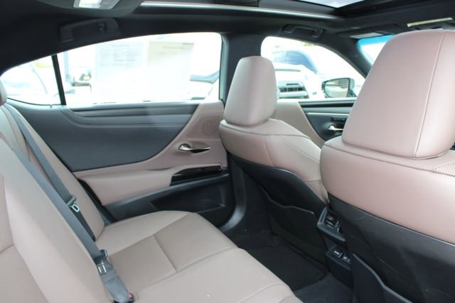 Certified 2025 Lexus ES 350 w/ Premium Package FWD image 7