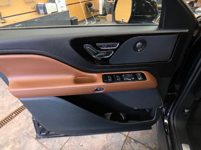 Used 2024 Lincoln Aviator Reserve RWD image 11
