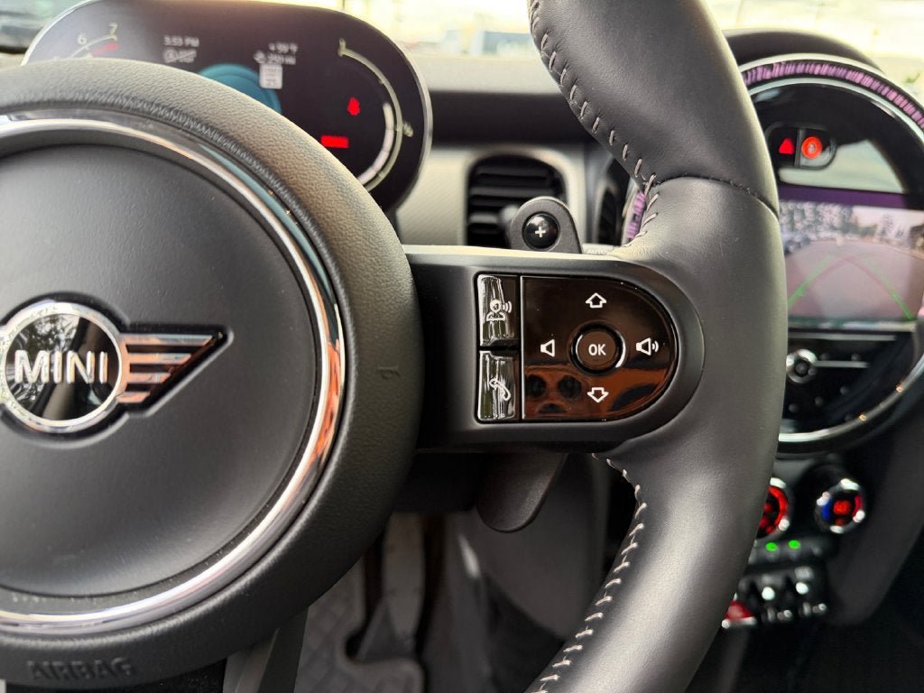 Used 2024 MINI Cooper S FWD image 16