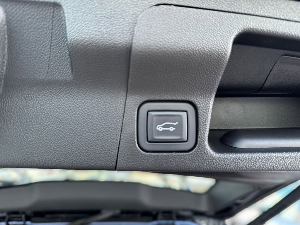 Certified 2023 GMC Acadia Denali w/ Trailering Package image 27