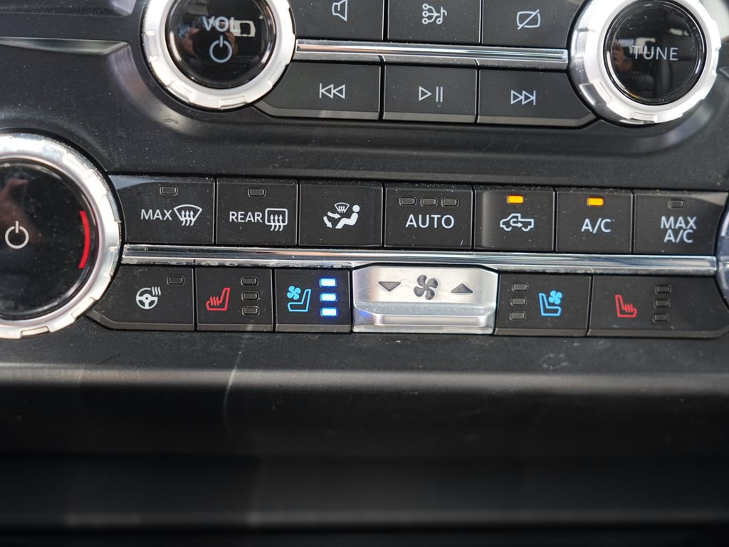 Used 2024 Ford F250 Lariat w/ Chrome Package AWD/4WD image 36