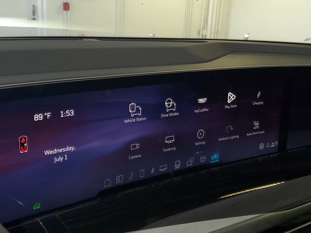 New 2026 Cadillac Escalade IQL Sport 1 w/ LPO, ONYX Package AWD/4WD image 22