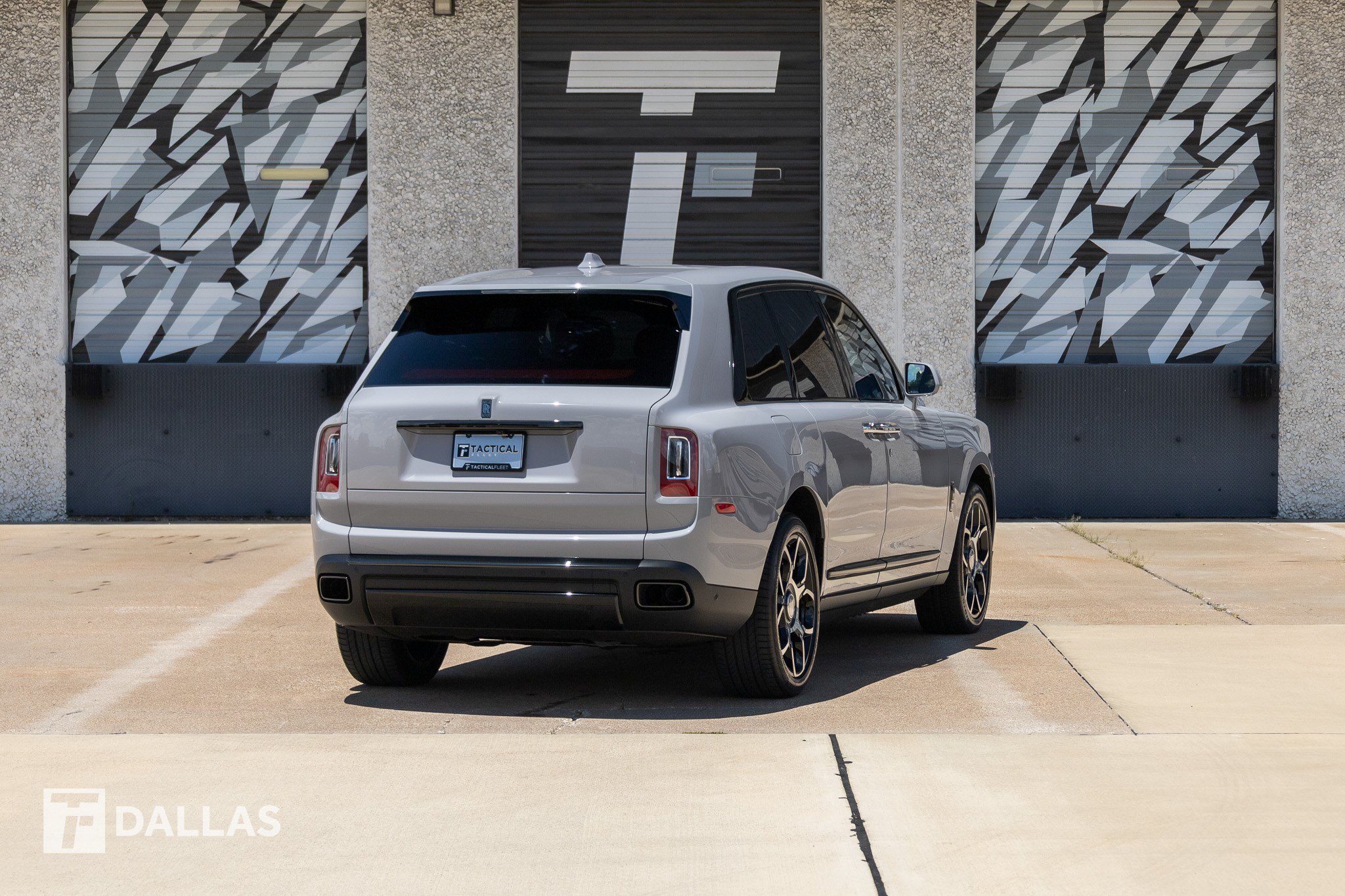 Used 2022 Rolls-Royce Cullinan Black Badge w/ Dark Exterior Package AWD/4WD image 15