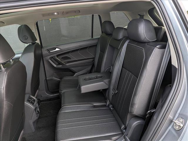 Used 2023 Volkswagen Tiguan SE w/ Panoramic Sunroof Package FWD image 21