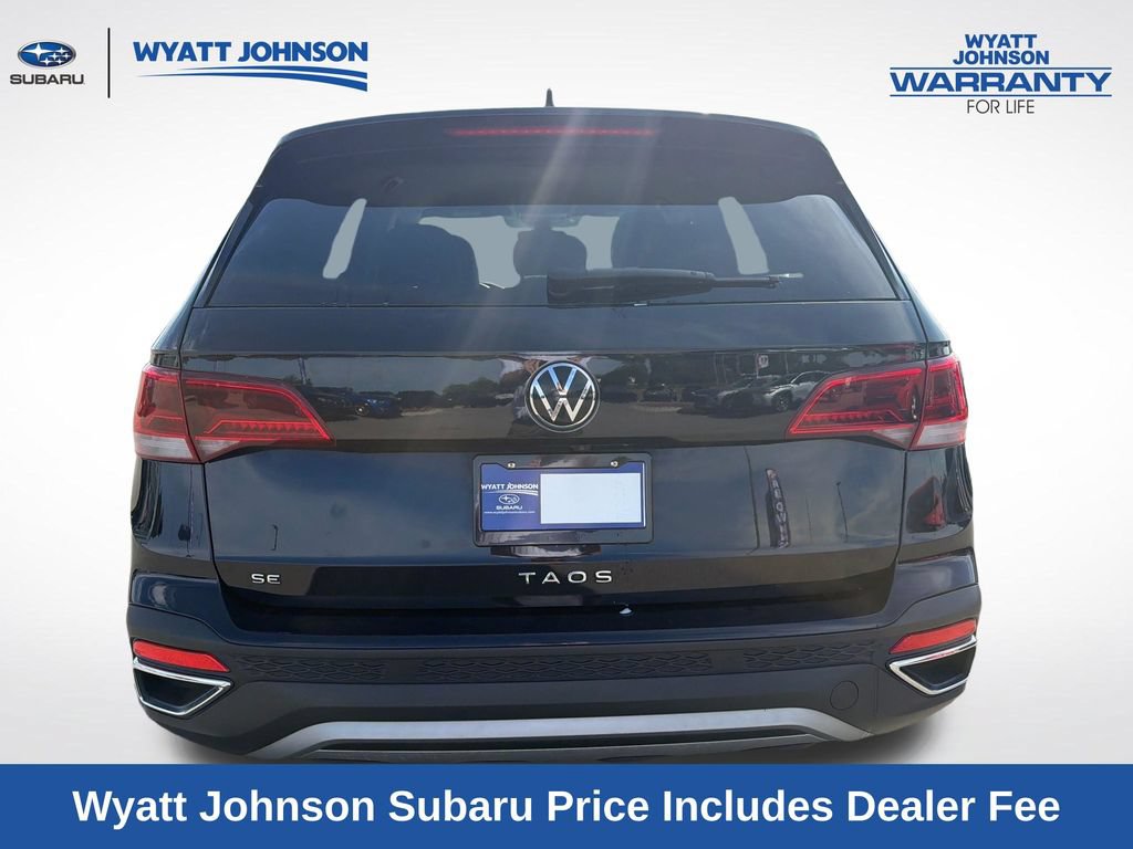 Used 2024 Volkswagen Taos SE FWD image 6