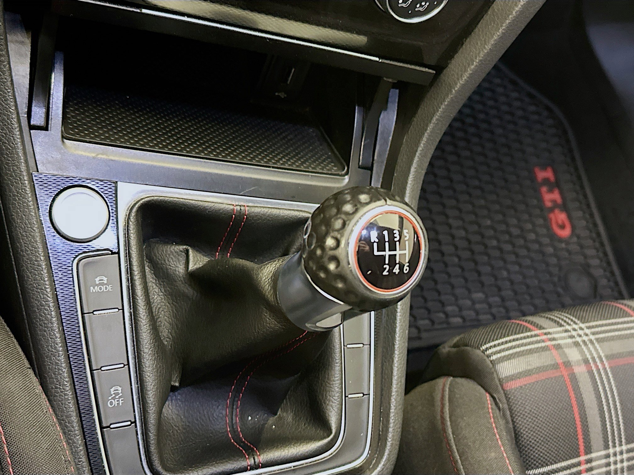 Used 2017 Volkswagen GTI Sport image 24